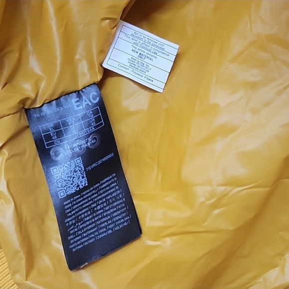 **SOLD*** EUC mens xl Guess Puffer jacket - Picture 2 of 6